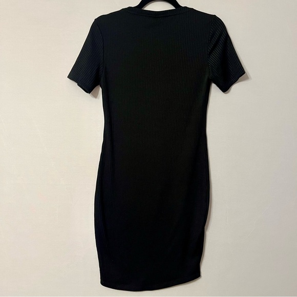 Black Lisa Simpson’s Dress size M - Picture 5 of 8
